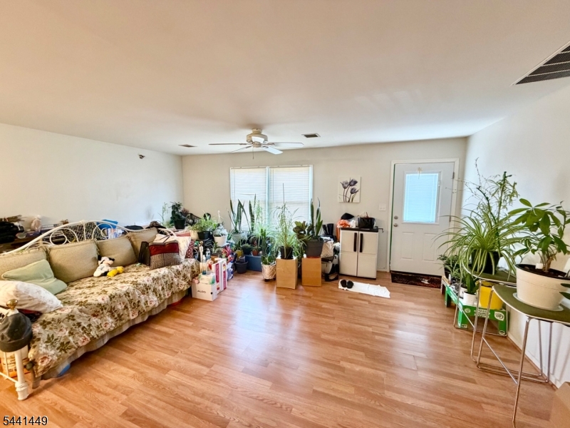 336 3B Bloomfield Ave 3B