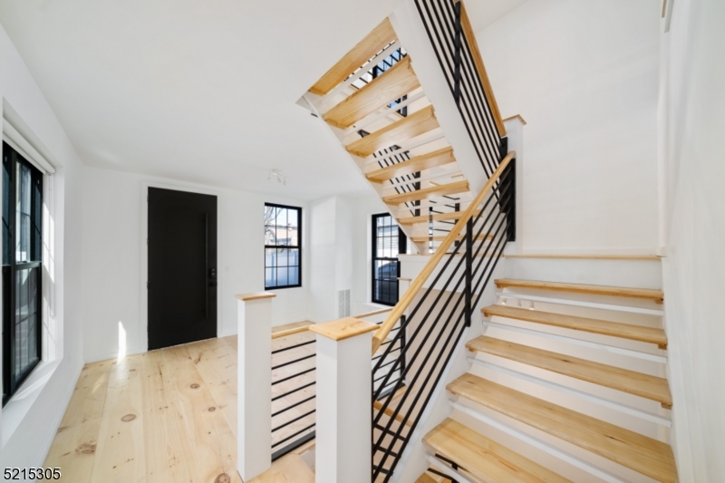 11 Washington St