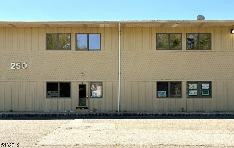 250 Stelton Rd