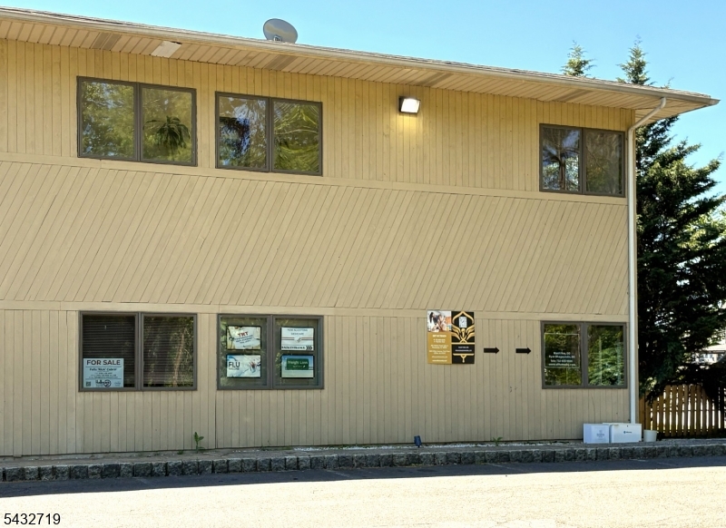 250 Stelton Rd