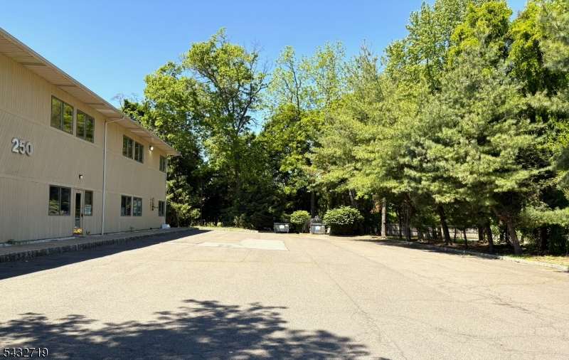 250 Stelton Rd