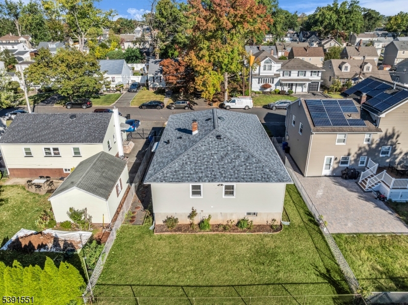 657 Summit Ave