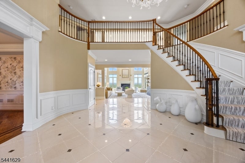 15 Adams Way
