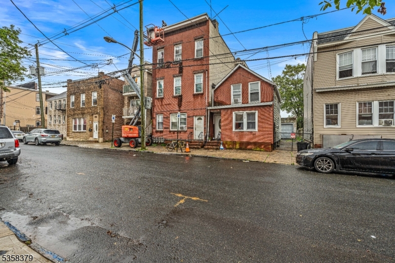 316-318 John St