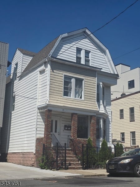 38 20Th Ave