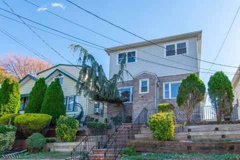 12 Bond Pl North Arlington Boro NJ 07031