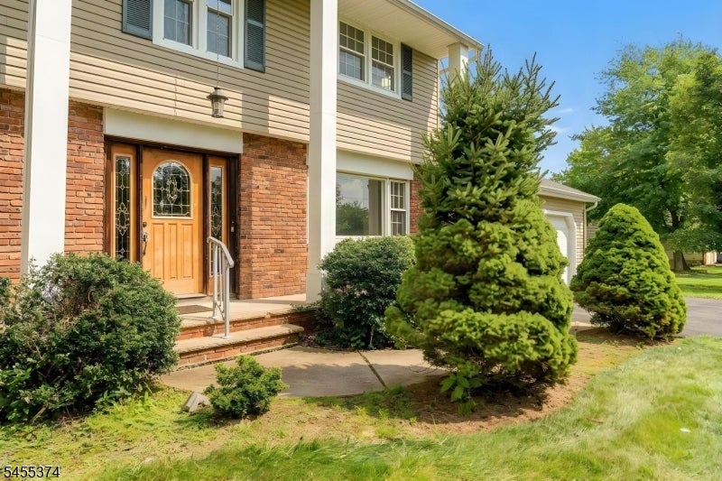 490 South Woods Rd