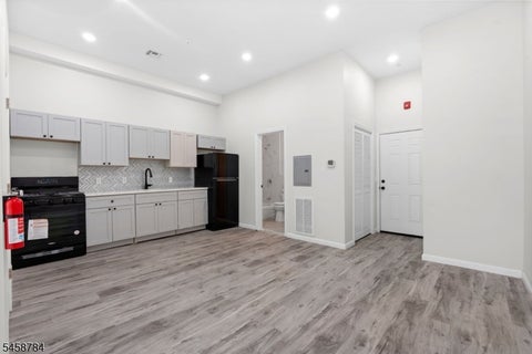 Photo for 90 Broadway 4