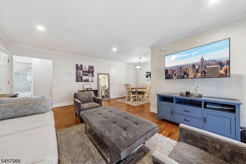 320 South Street 6L