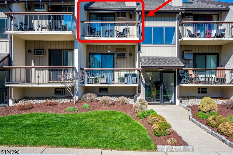 302 Hackensack St 310