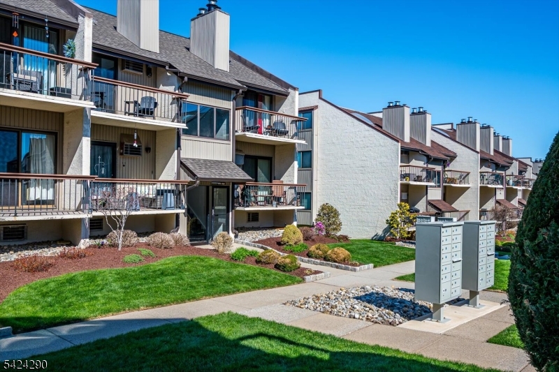 302 Hackensack St 310