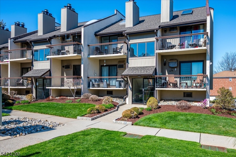 302 Hackensack St 310