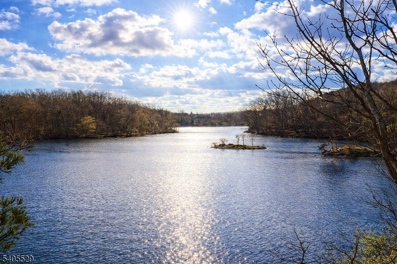 8 Cub Lake Rd