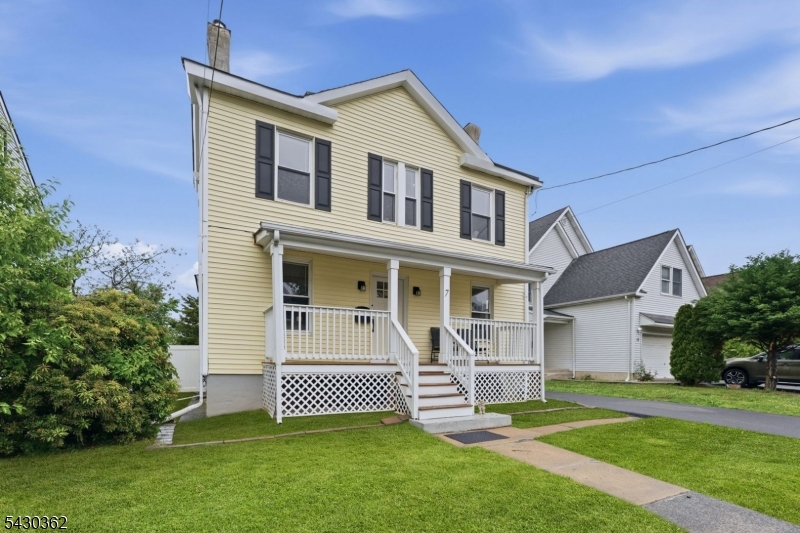 7 Fairview Ave