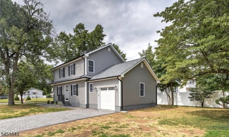 800 Drake Ave