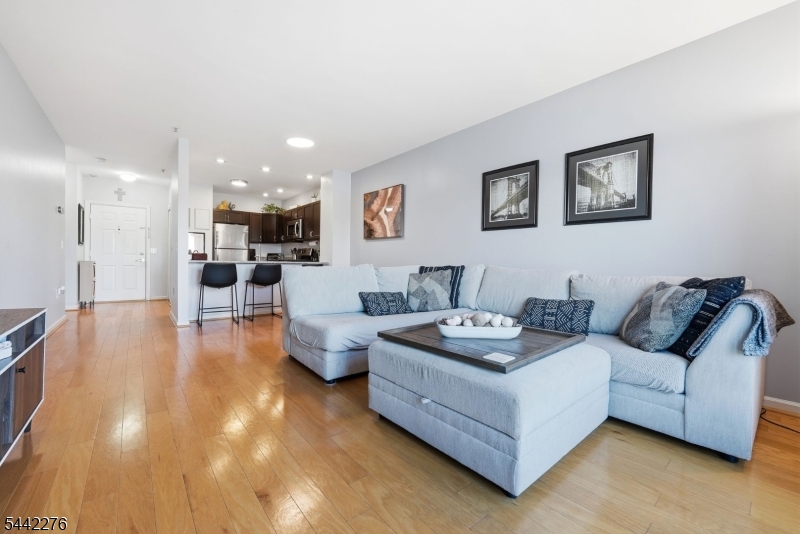 242 The Promenade 242
