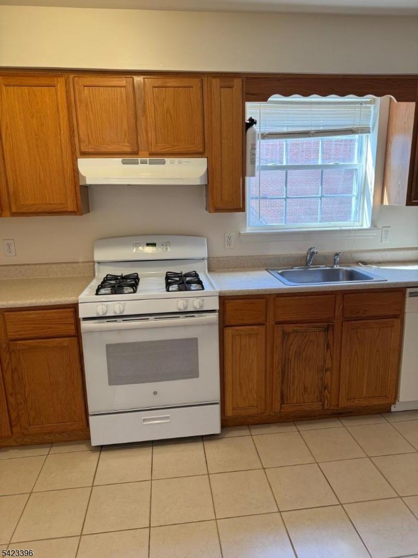 17 Parkway Dr 2