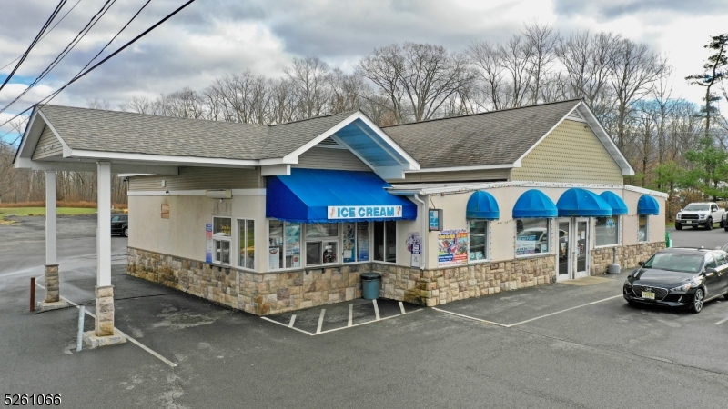 438 US Highway 206