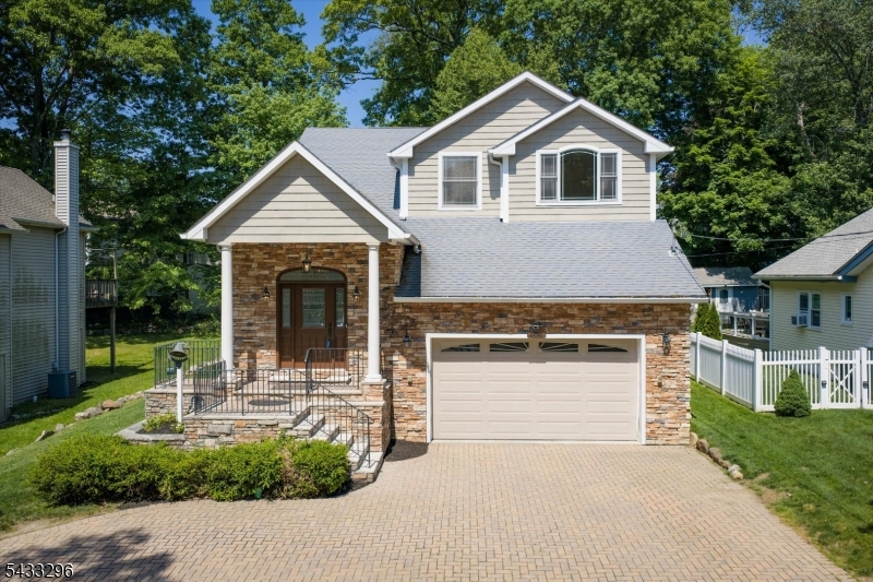 58 W Lake Shore Dr