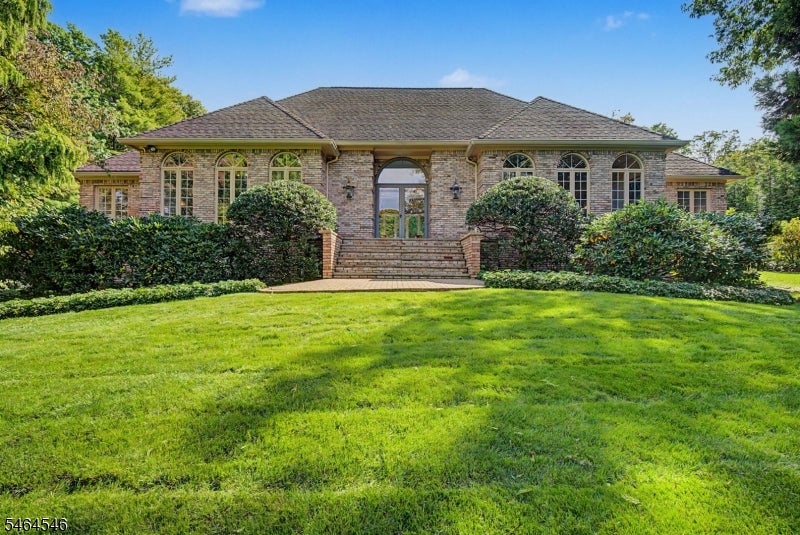 38 N Ridge Rd