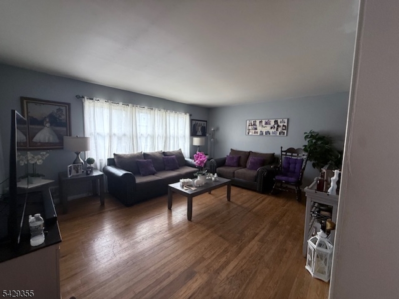 220 Centre St 2