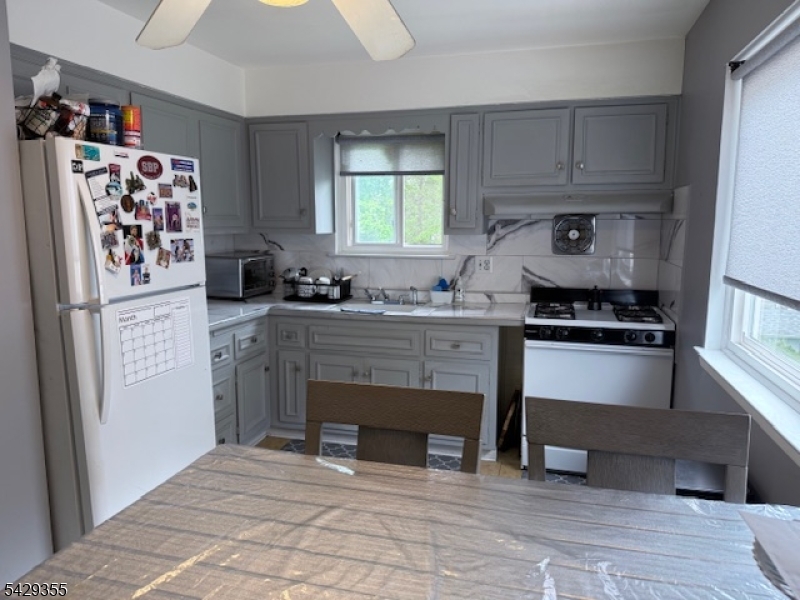 220 Centre St 2