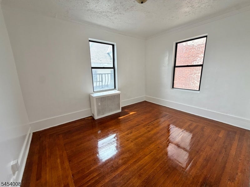 94 S Munn Ave 43