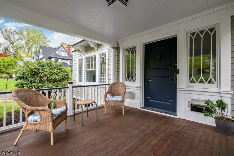 375 Up Mountain Avenue