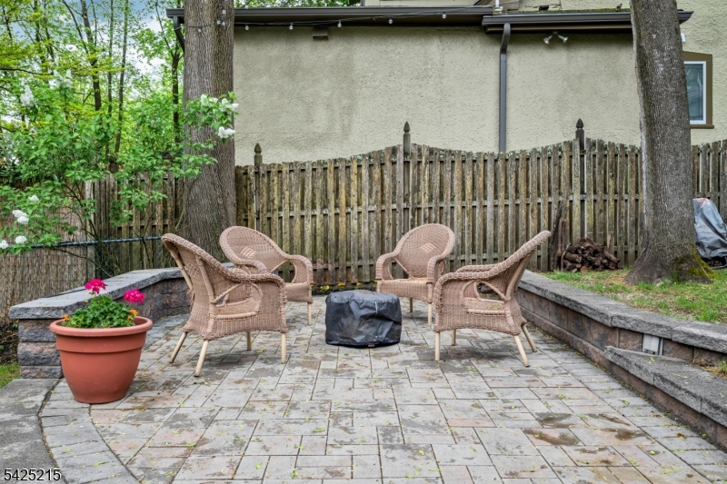 375 Up Mountain Avenue