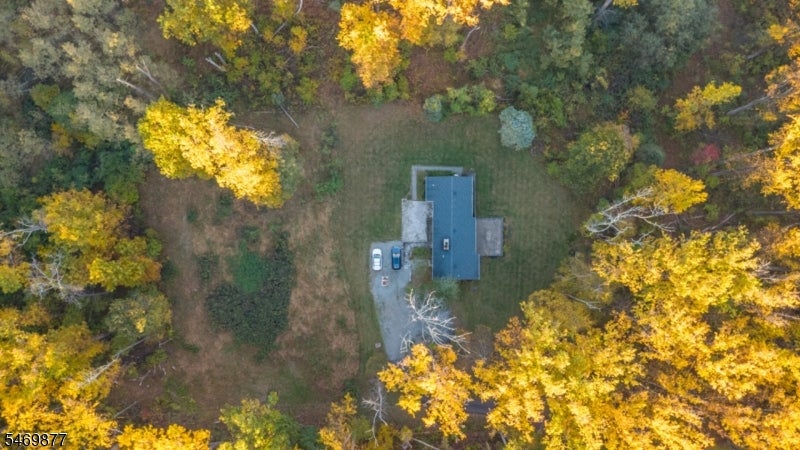 657 Mount Kemble Ave
