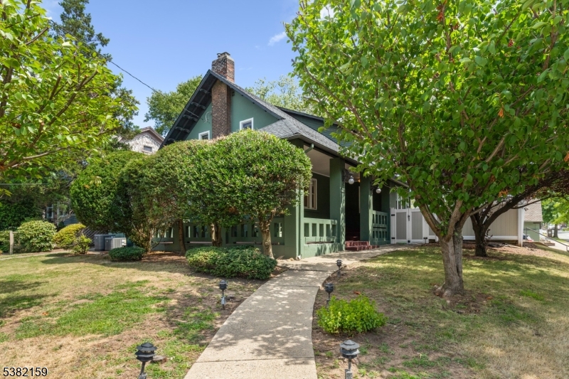 335 Orchard Ter