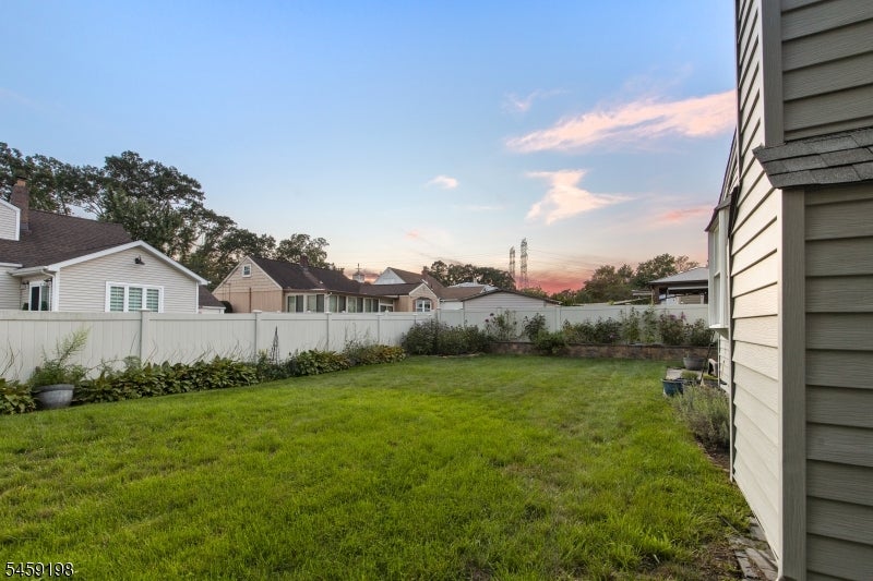 73 Birchwood Ter