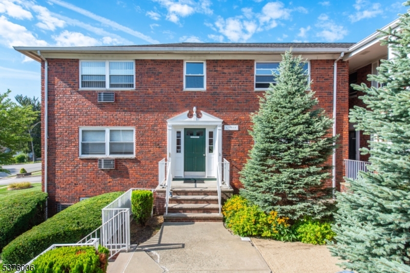 197 North Beverwyck Road