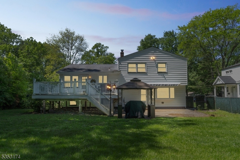 76 Briarwood Dr E