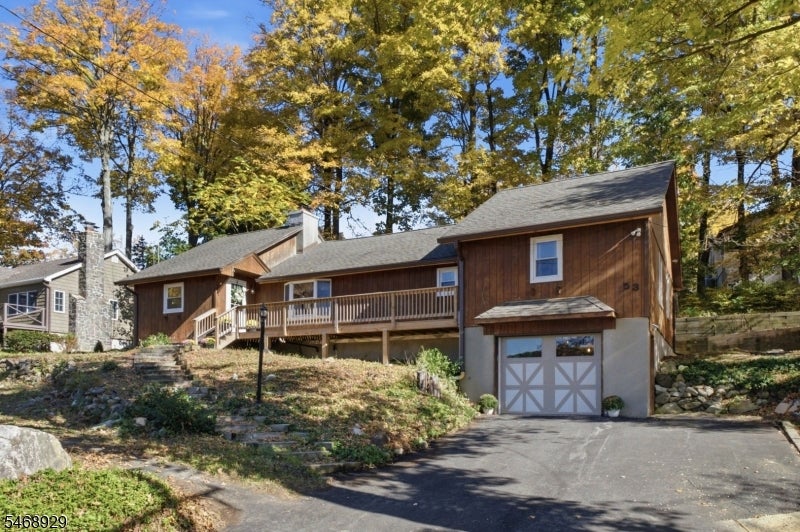 53 Lake Shore Rd E