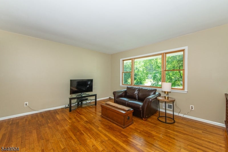 19 Hermanne Dr