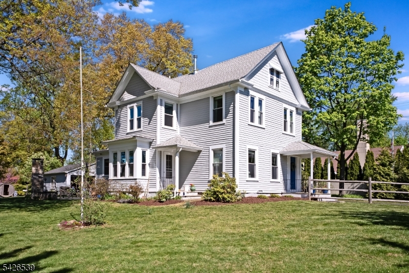 201 Mountain Ave