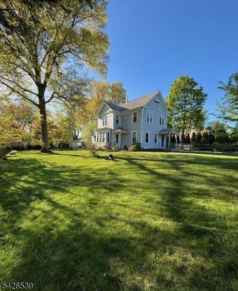 201 Mountain Ave