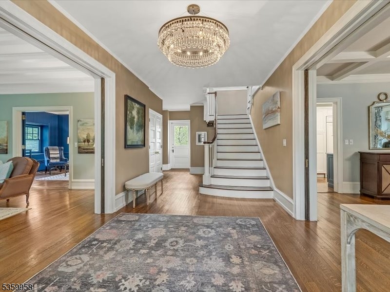32 Rensselaer Rd
