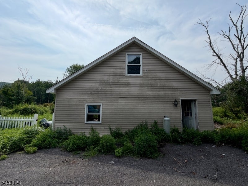 1056 State Route 57