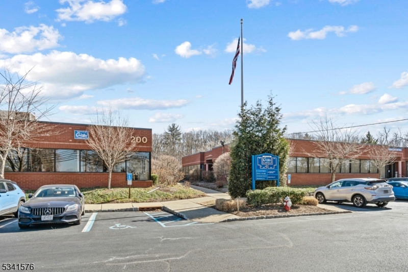 200 Mineral Springs Dr