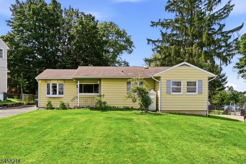 32 Conestoga Trl