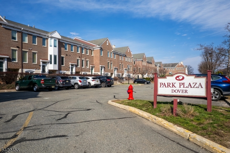 52 C E Black Well St