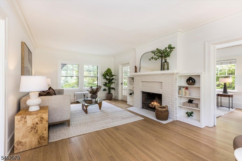 121 Christopher St