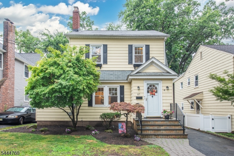 61 Newman Ave
