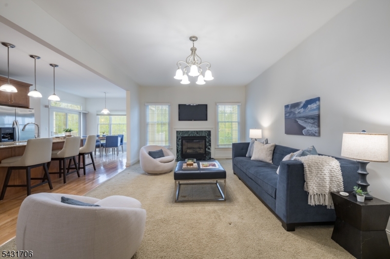 4 Jade Cir
