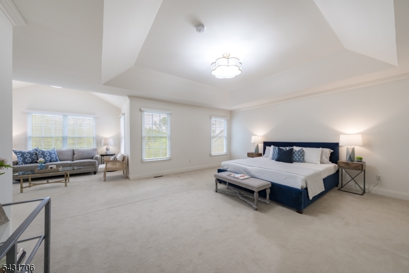 4 Jade Cir