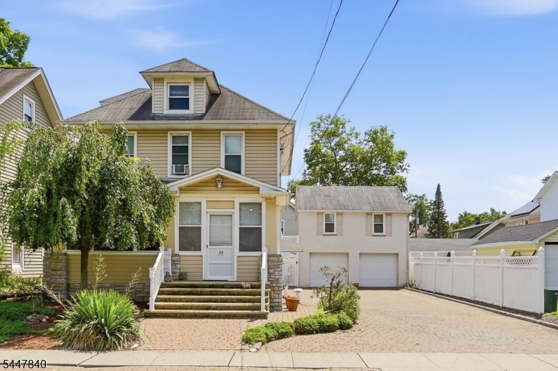 72 Maitland Ave
