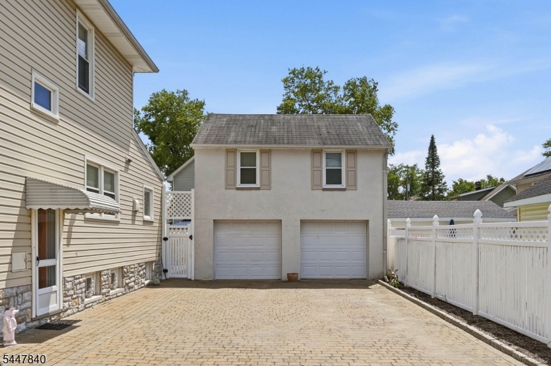 72 Maitland Ave