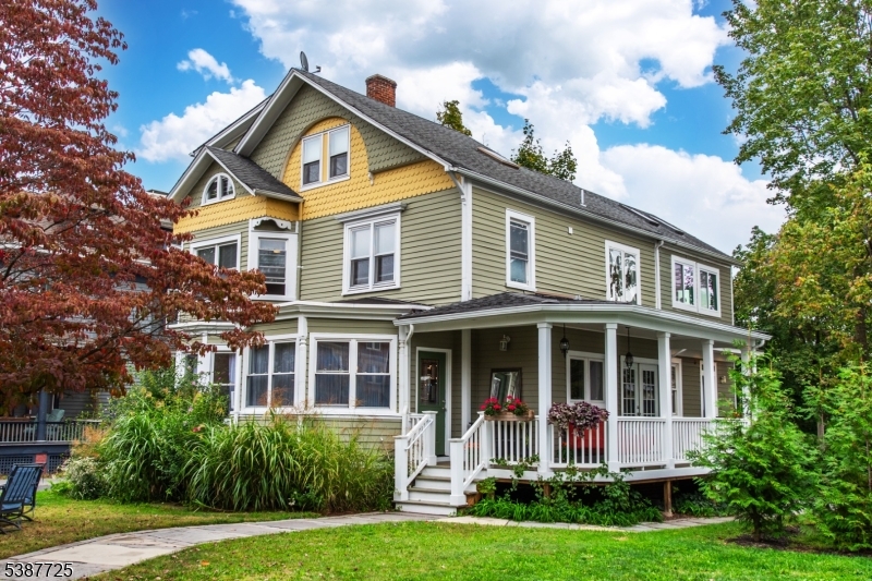 21 Forest St